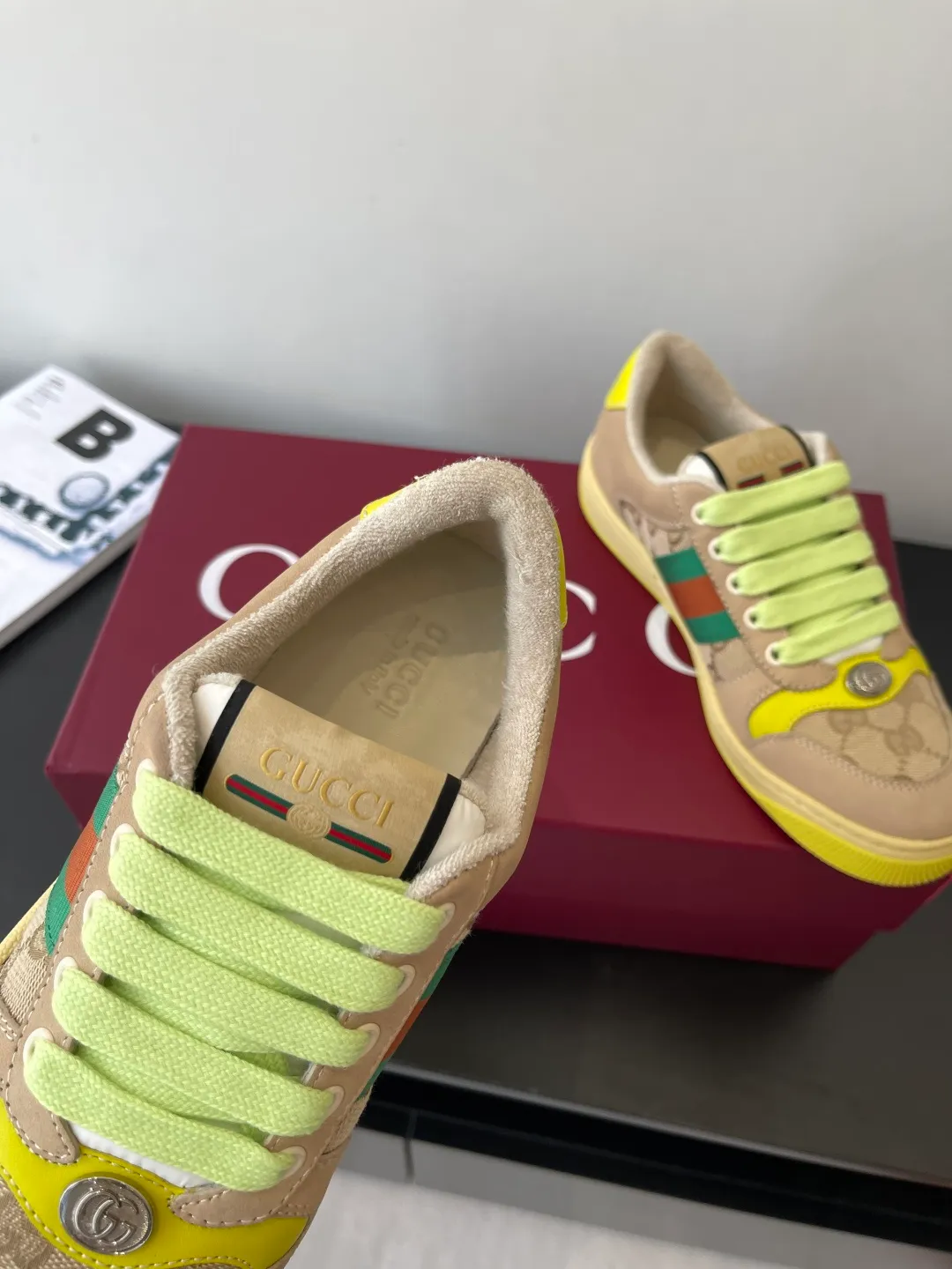 👟👟Ex-factory price 600👟👟 Gucci newly upgraded small dirty shoes for couples GG series old casual small dirty shoes catwalk style original development and purchase level version Metal double G crystal cylindrical logo Gucci original pattern ribbon Exclusive color rubbed cowhide fabric original terry cloth is delicate, soft and more comfortable and breathable Private molded two-color original TPU outsole (lower layer is wider, upper layer is narrower) Code number: 35-44